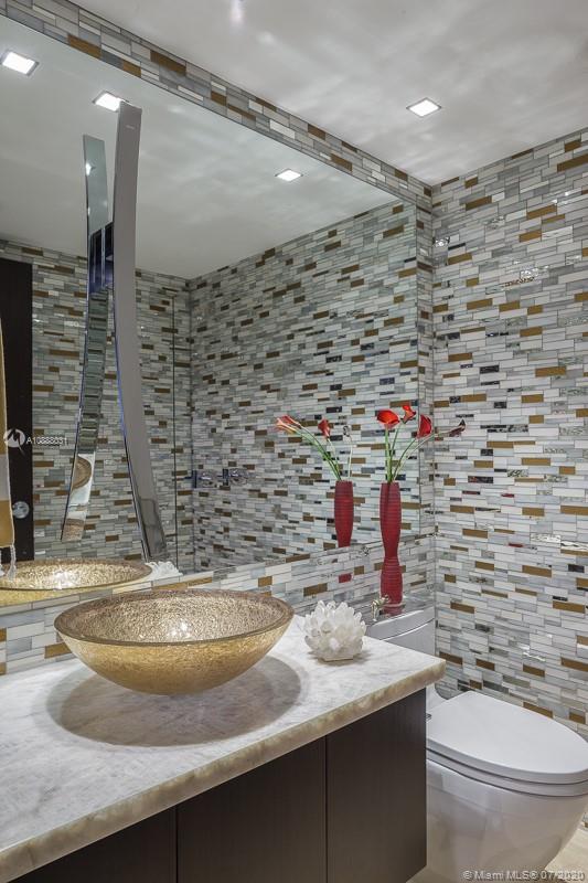 TRUMP ROYALE CONDO - Residential