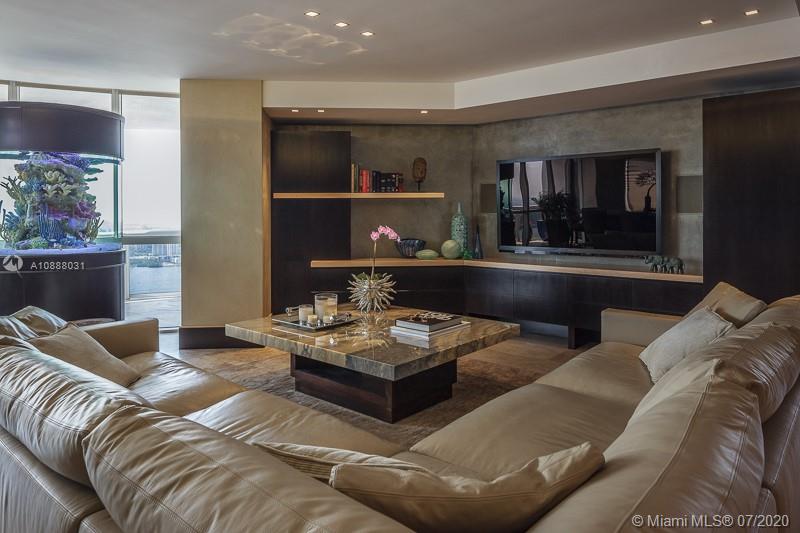 TRUMP ROYALE CONDO - Residential