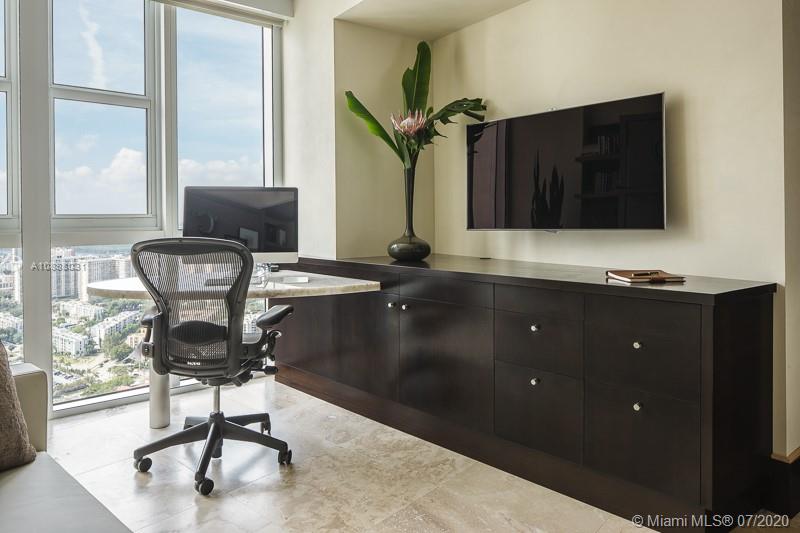 TRUMP ROYALE CONDO - Residential