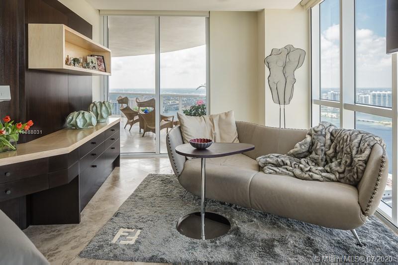 TRUMP ROYALE CONDO - Residential