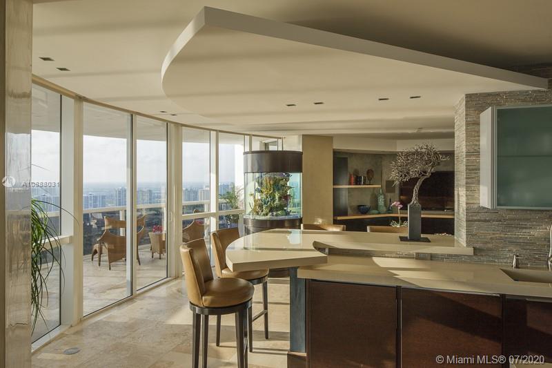 TRUMP ROYALE CONDO - Residential