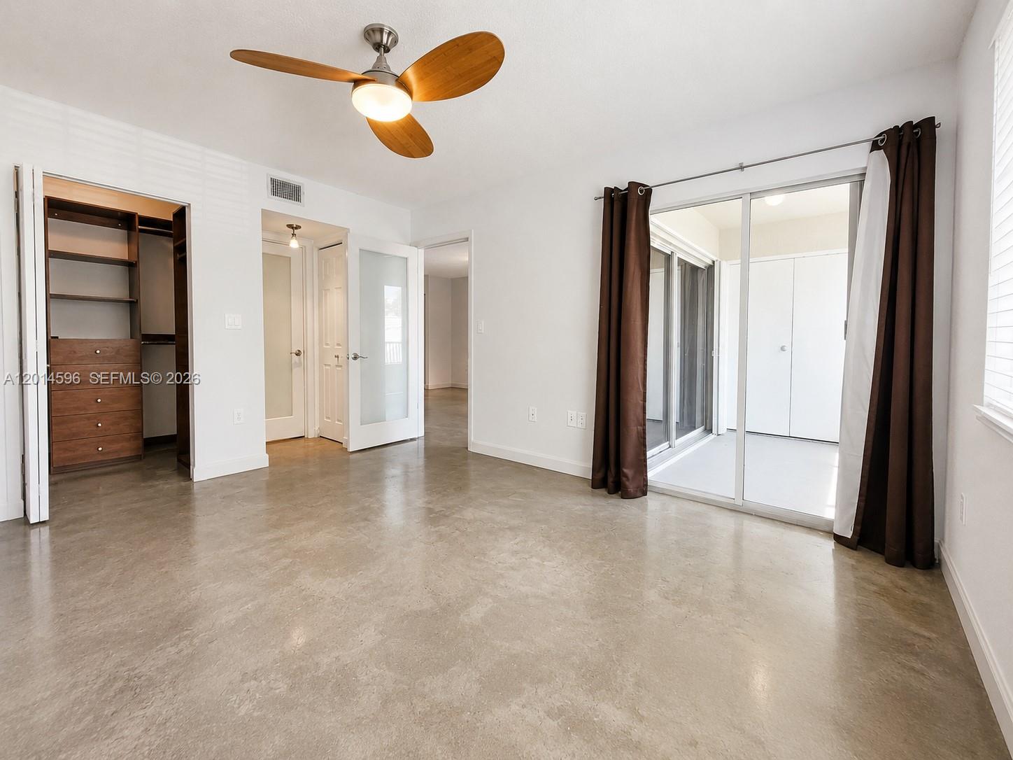 LAKEVIEW CLUB CONDO - Residential
