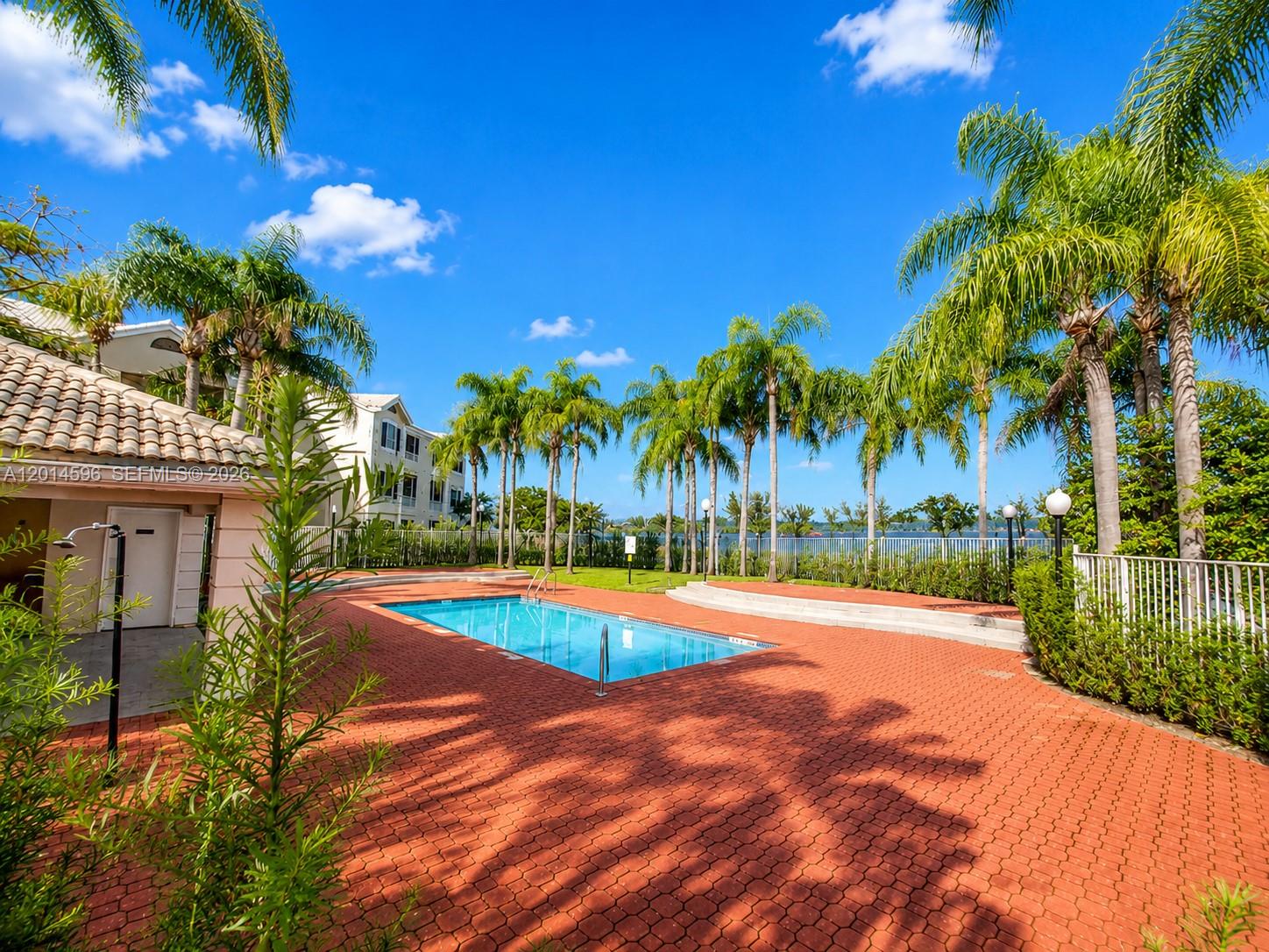 LAKEVIEW CLUB CONDO - Residential