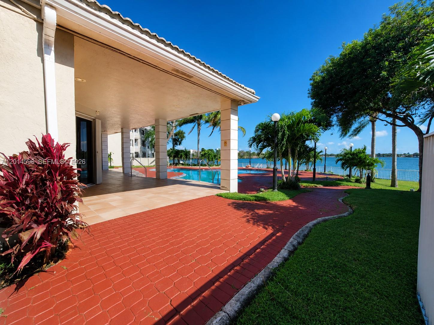 LAKEVIEW CLUB CONDO - Residential