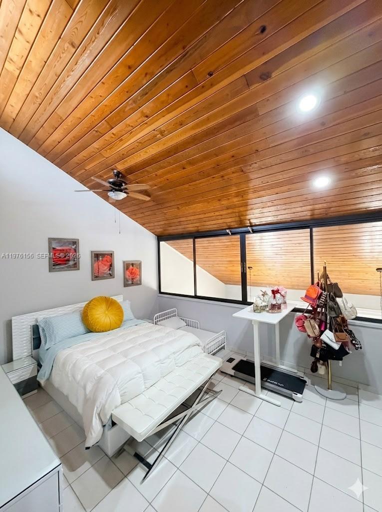 MIDWAY VILLAGE PH 2 CONDO - Residential