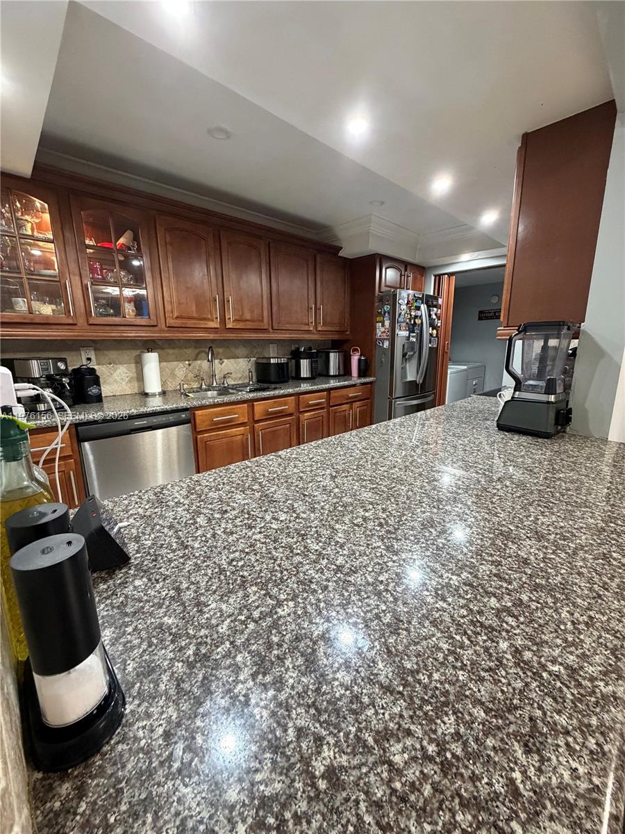 MIDWAY VILLAGE PH 2 CONDO - Residential