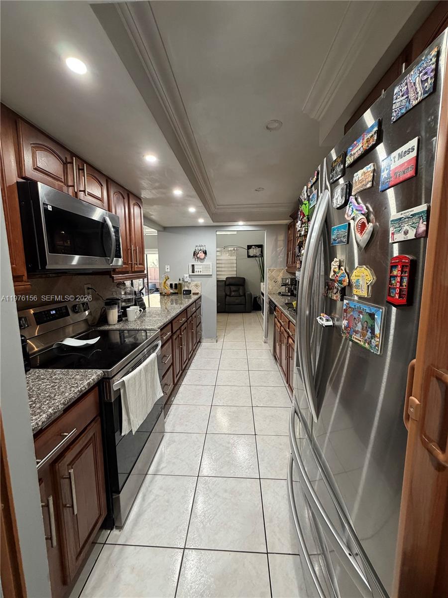 MIDWAY VILLAGE PH 2 CONDO - Residential