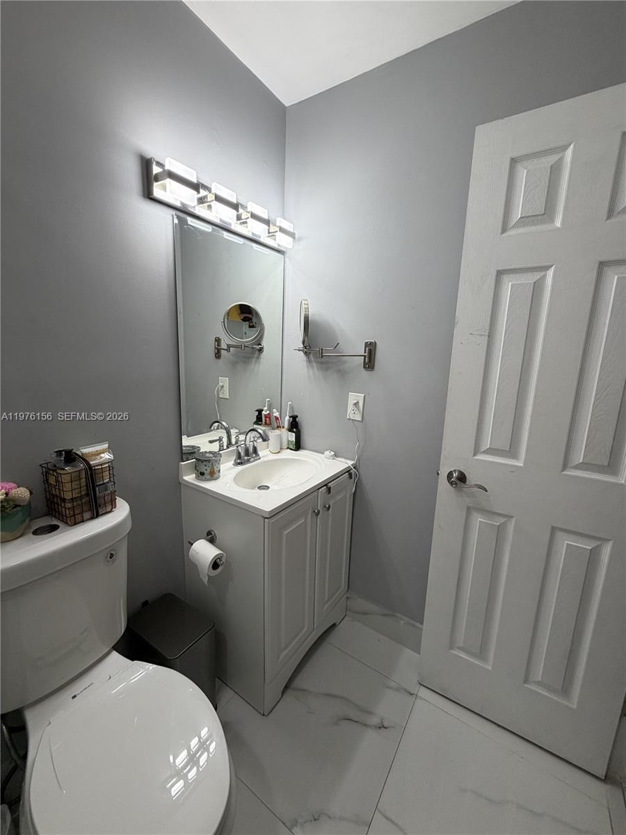 MIDWAY VILLAGE PH 2 CONDO - Residential