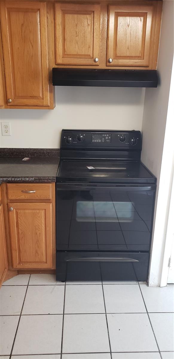 MANORS OF INVERRARY XI - Residential Lease