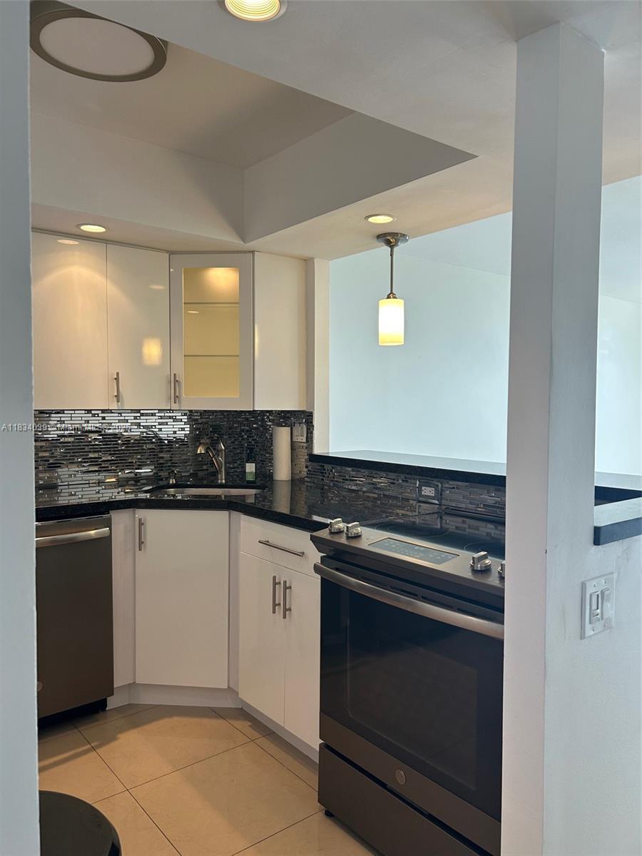 2001 Atlantic Shores Blvd 516