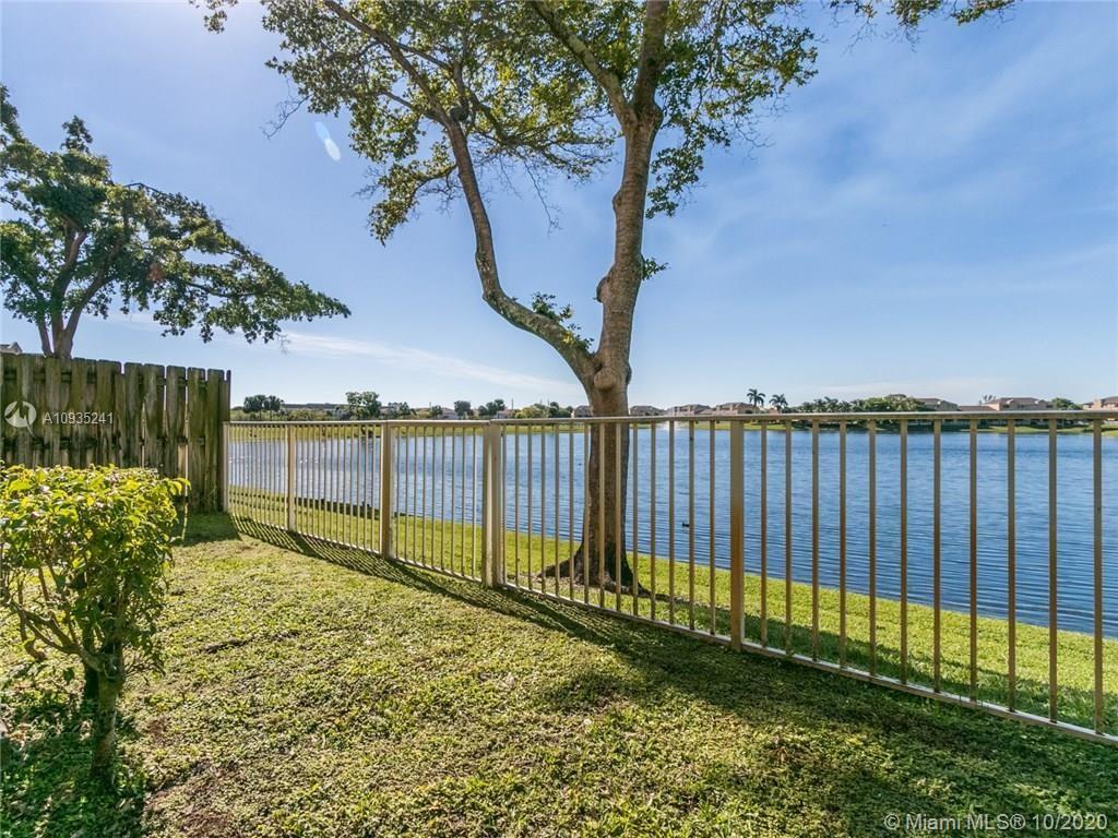 VILLAS AT LAKEVIEW CONDO - Residential Lease