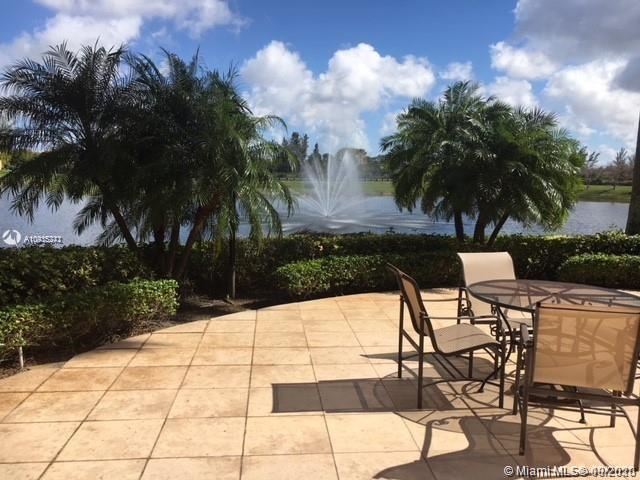 VILLAS AT LAKEVIEW CONDO - Residential Lease