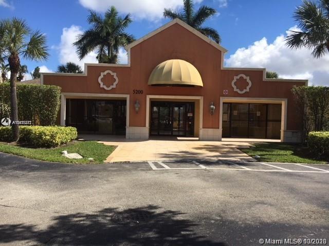 VILLAS AT LAKEVIEW CONDO - Residential Lease