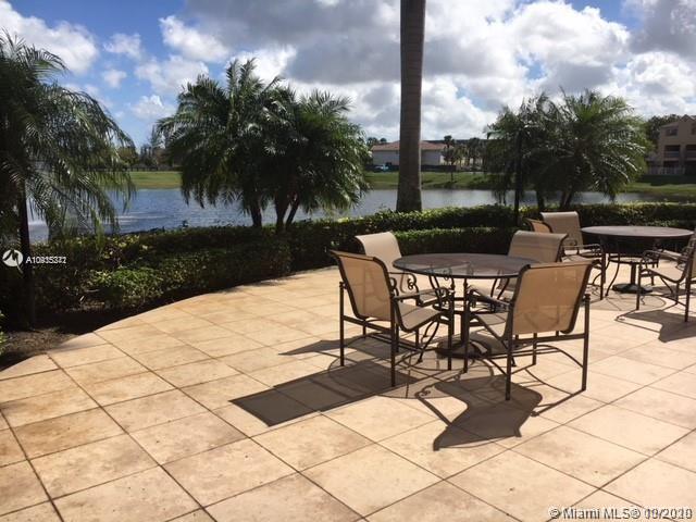 VILLAS AT LAKEVIEW CONDO - Residential Lease