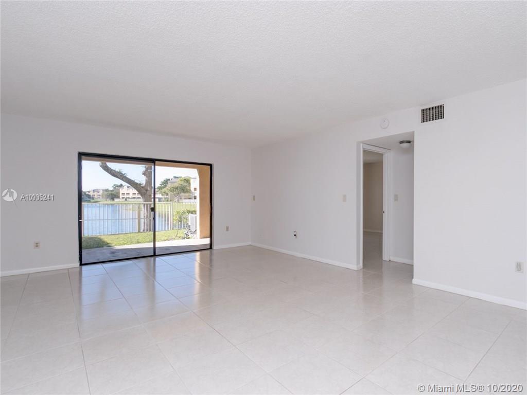 VILLAS AT LAKEVIEW CONDO - Residential Lease