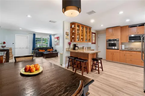MLS: A11760299