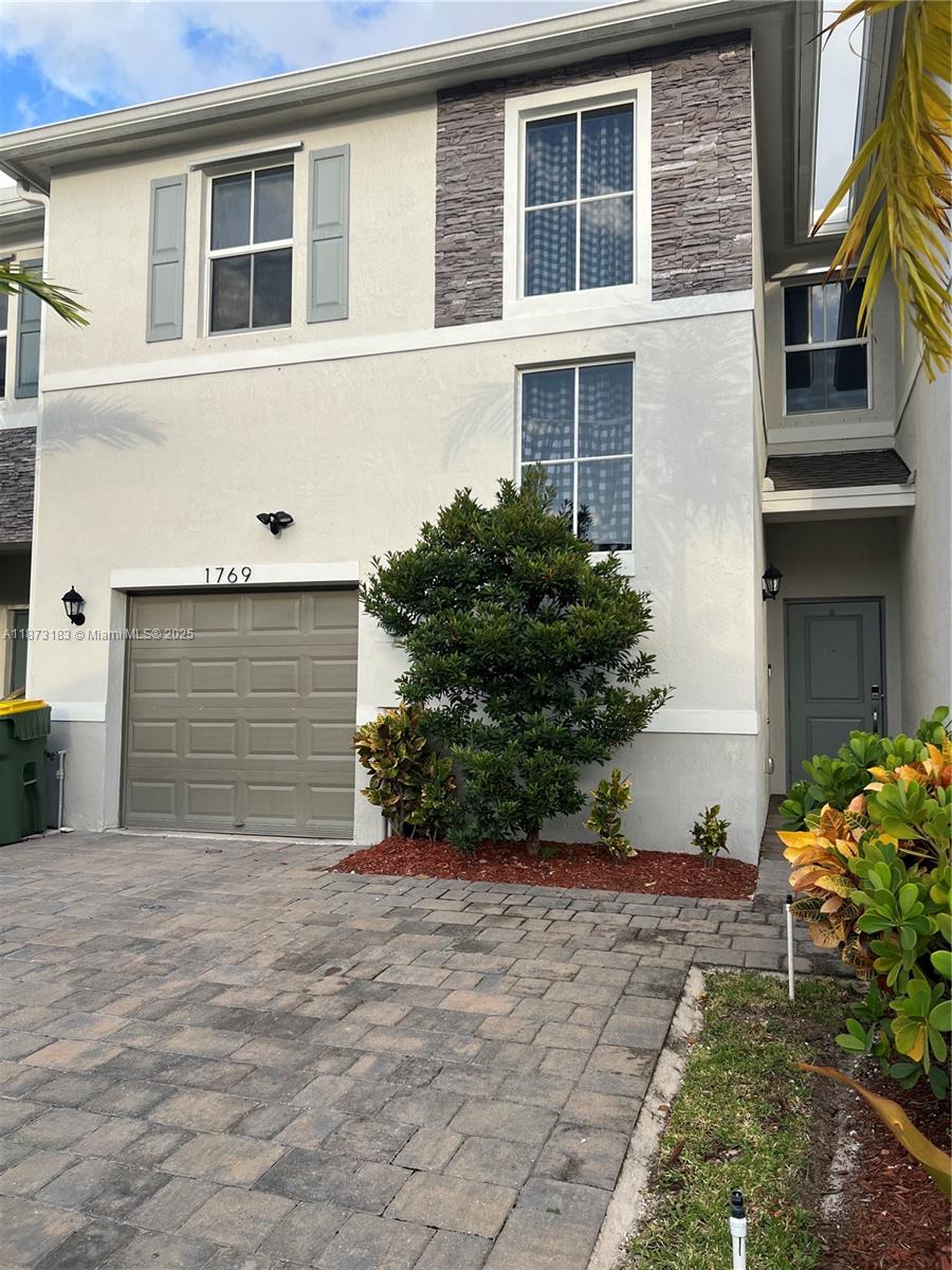 CEDAR AT KEYS GATE - Residential