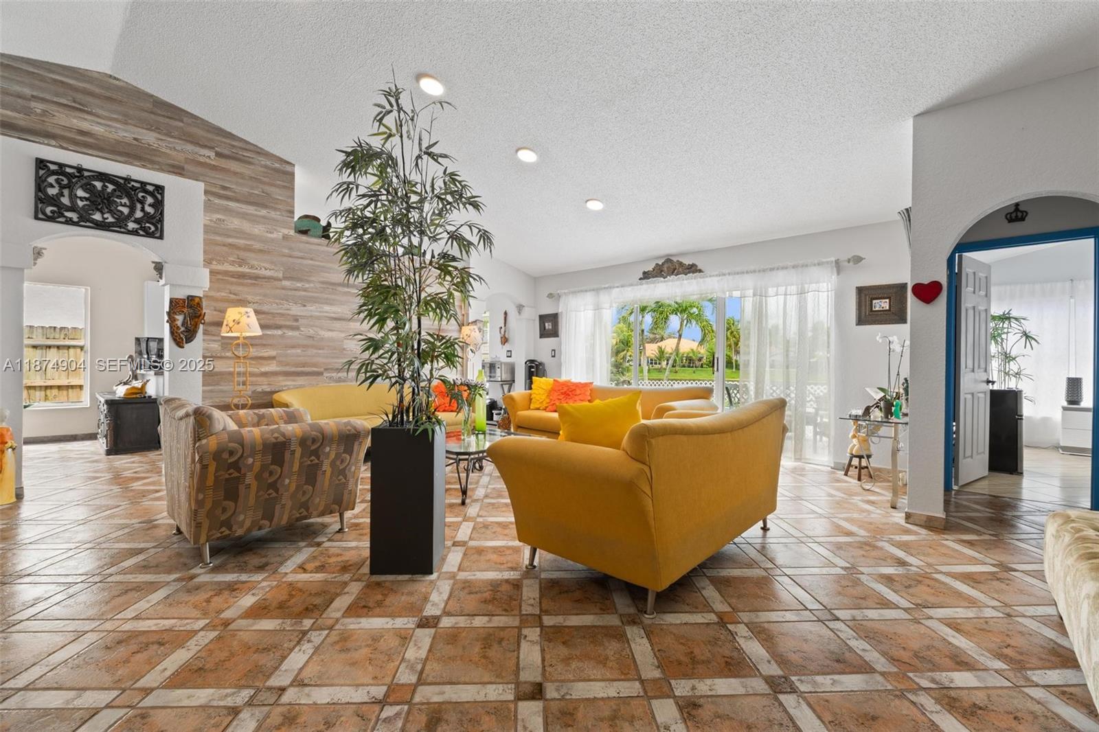 LAGO MAR SOUTH 1ST ADDN - Residential