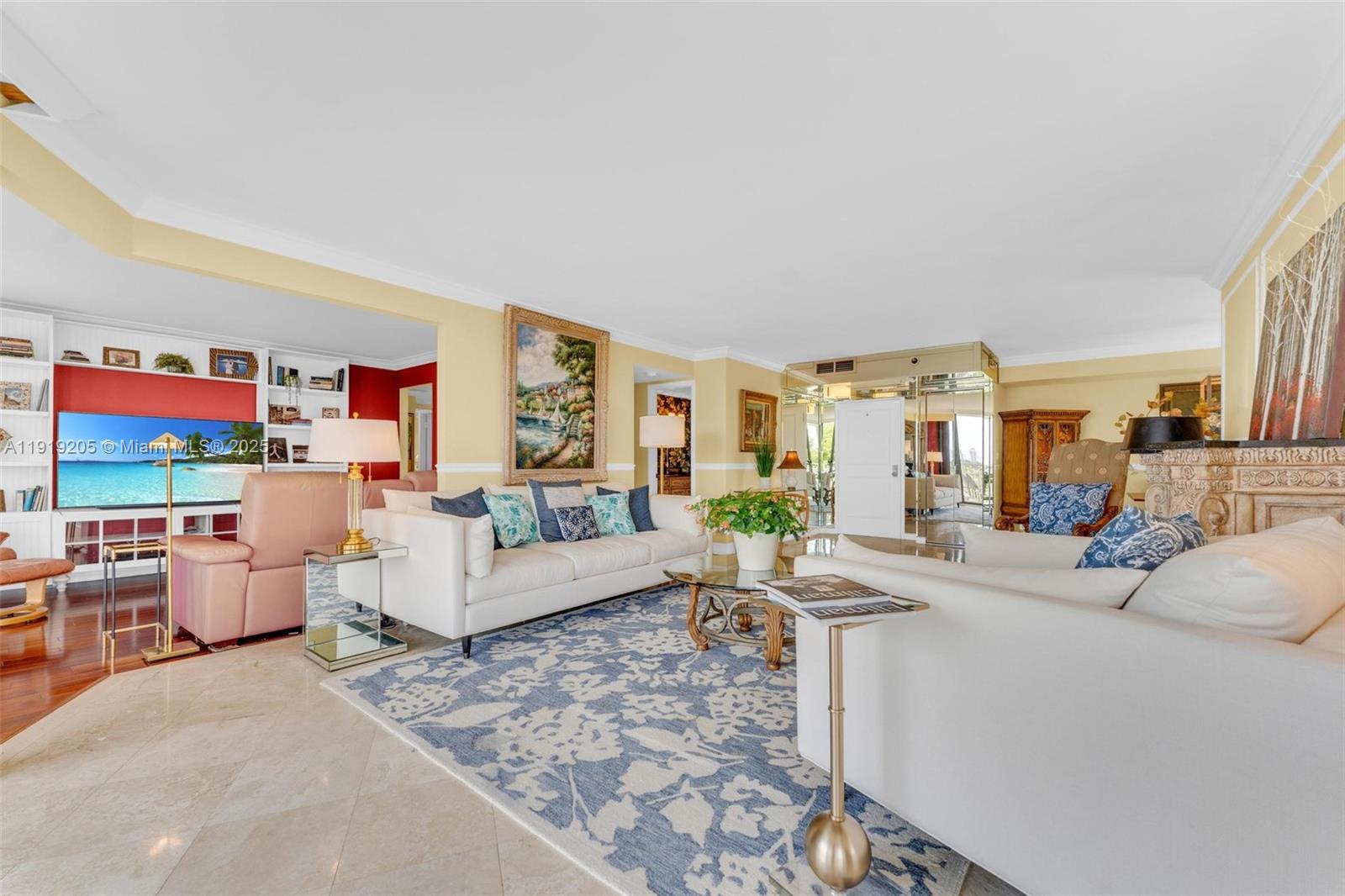 2000 Towerside Ter 702