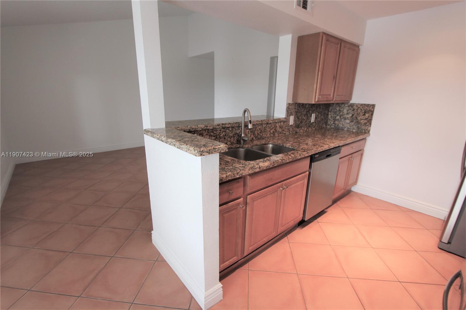 SAILBOAT POINTE CONDO - Residential Lease