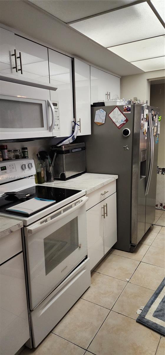 PEMBROKE LAKES SECTION SE - Residential