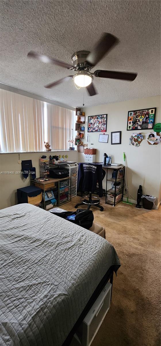 PEMBROKE LAKES SECTION SE - Residential