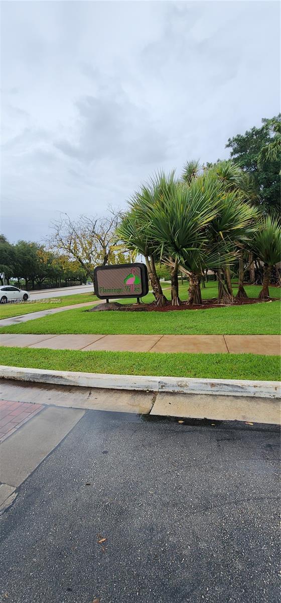 PEMBROKE LAKES SECTION SE - Residential