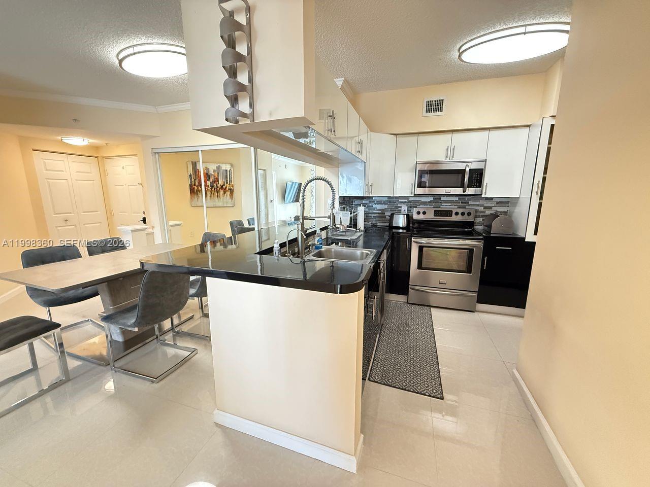 PORTO BELLAGIO CONDO - Residential Lease