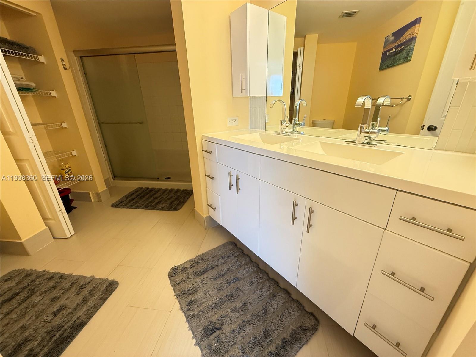 PORTO BELLAGIO CONDO - Residential Lease