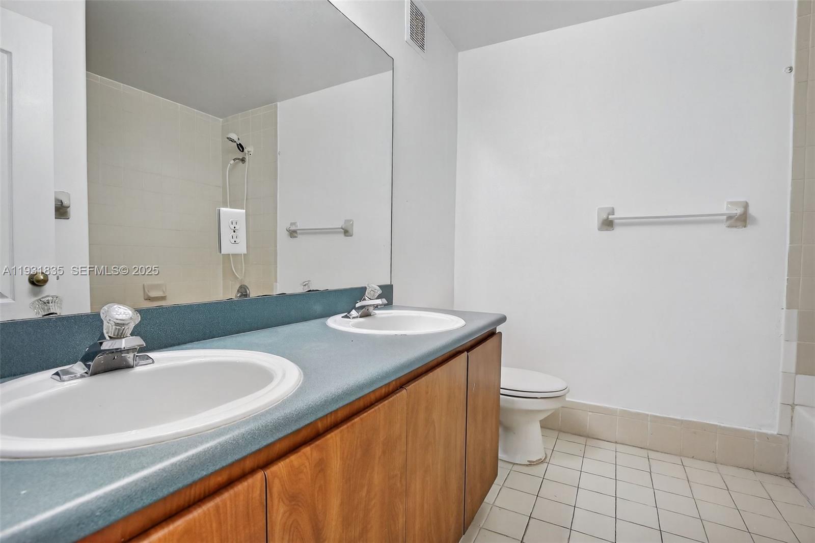 PARCEL A NAUTICA PLAT - Residential Lease