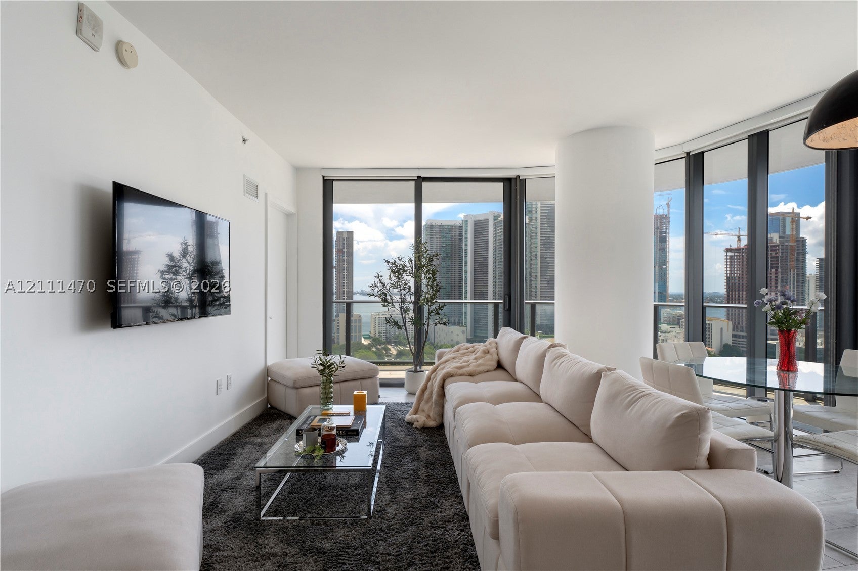 121 NE 34th St 2204