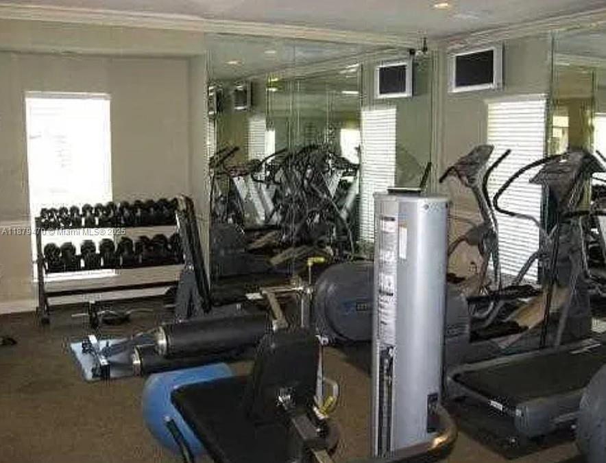 SAVANNAH AT RIVERSIDE CON - Residential