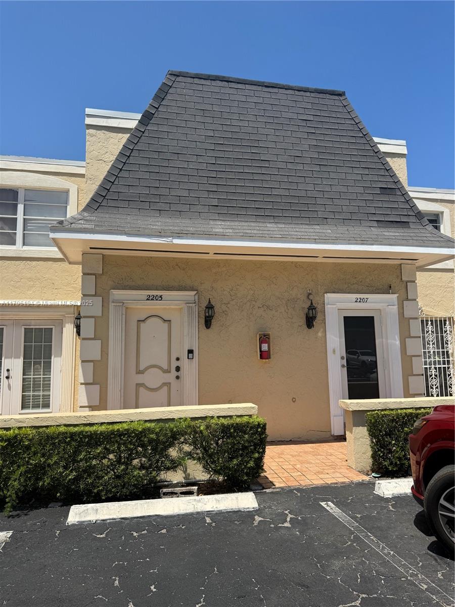 Rental Property at 2207 Ne 7th St 16, Hallandale Beach, Broward County, Florida - Bedrooms: 2 
Bathrooms: 3  - $3,500 MO.