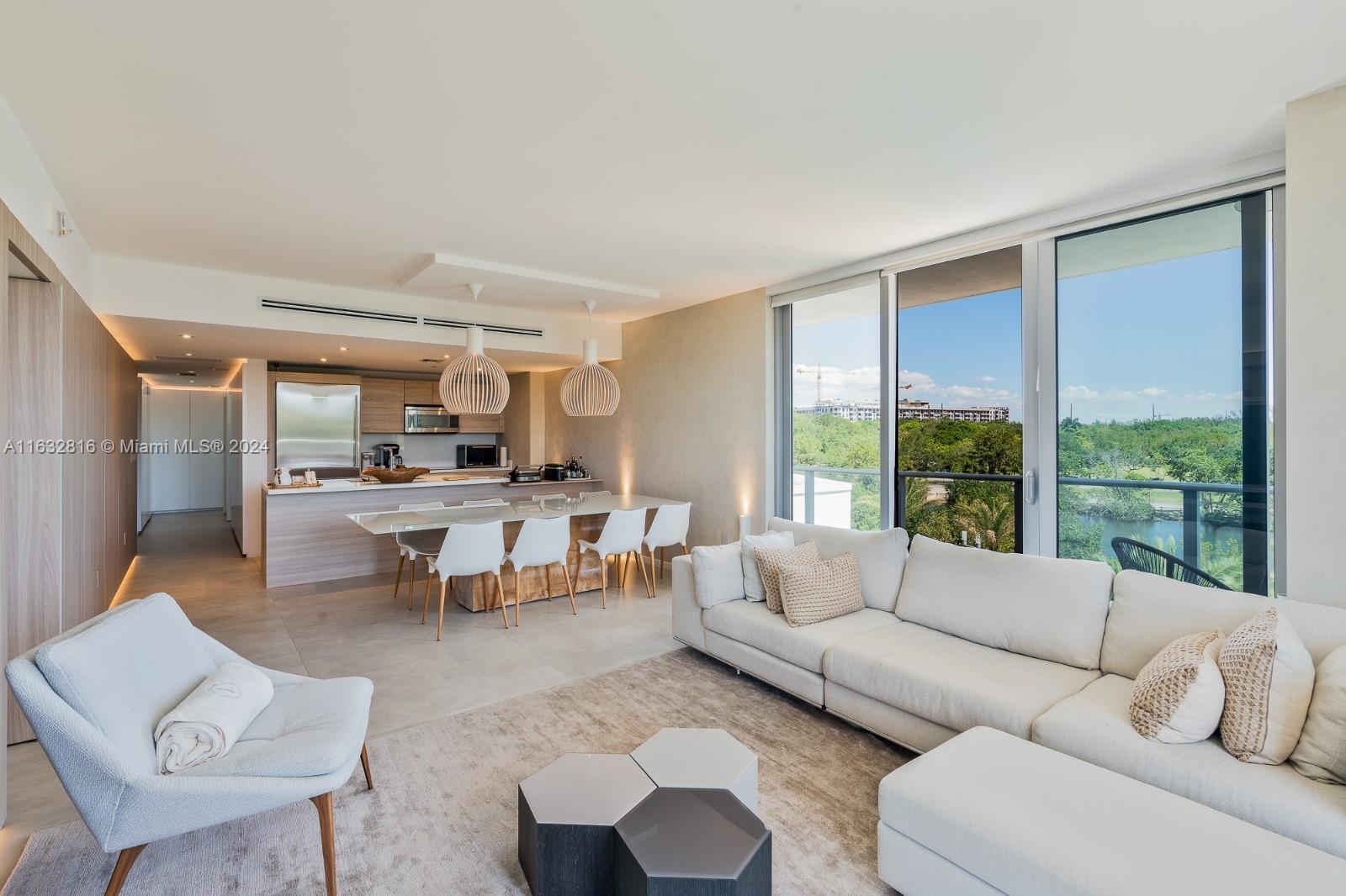 16385 Biscayne Blvd 315