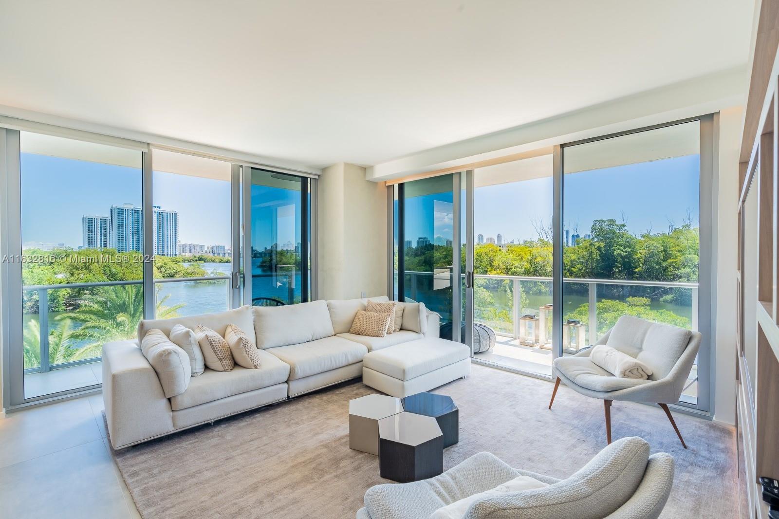 16385 Biscayne Blvd 315