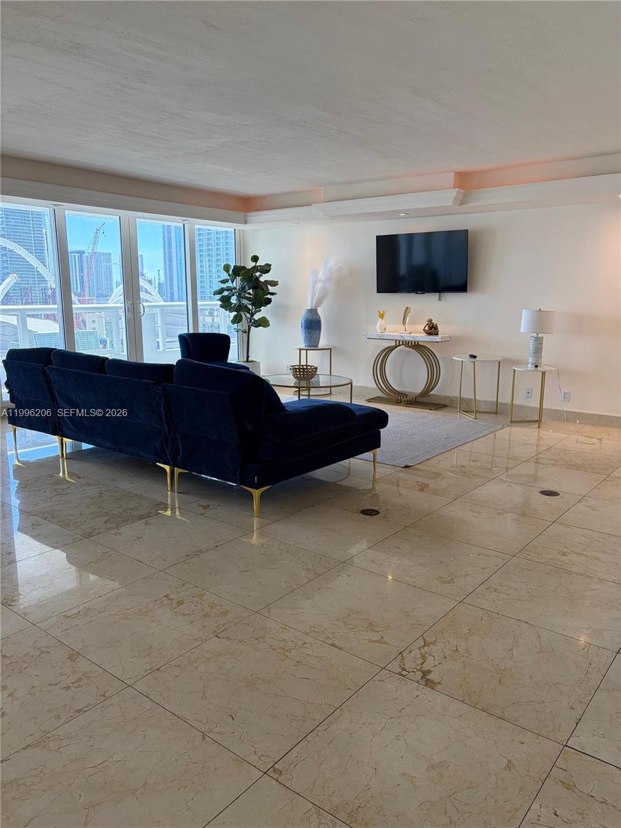 1717 N Bayshore Dr A-2254