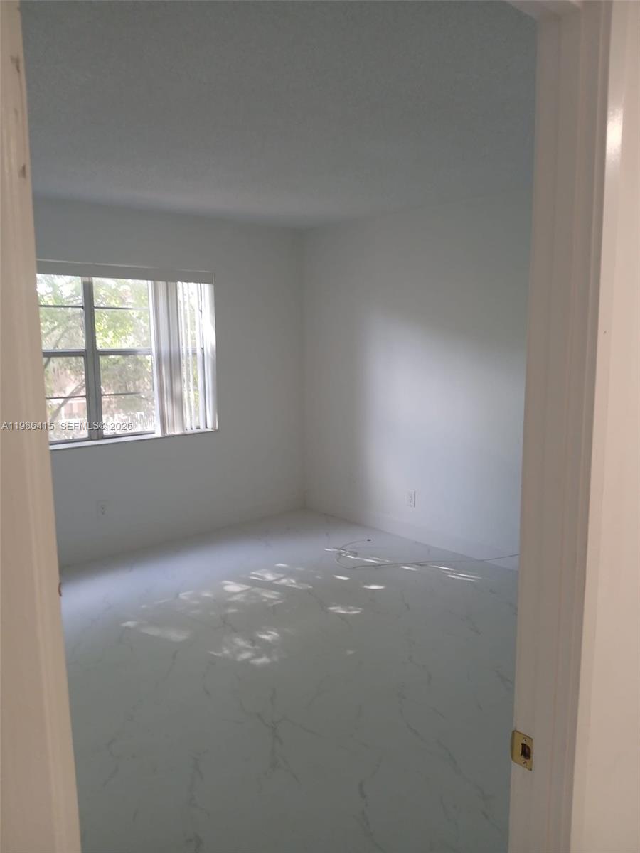 SUMMIT CHASE CONDO - Residential Lease