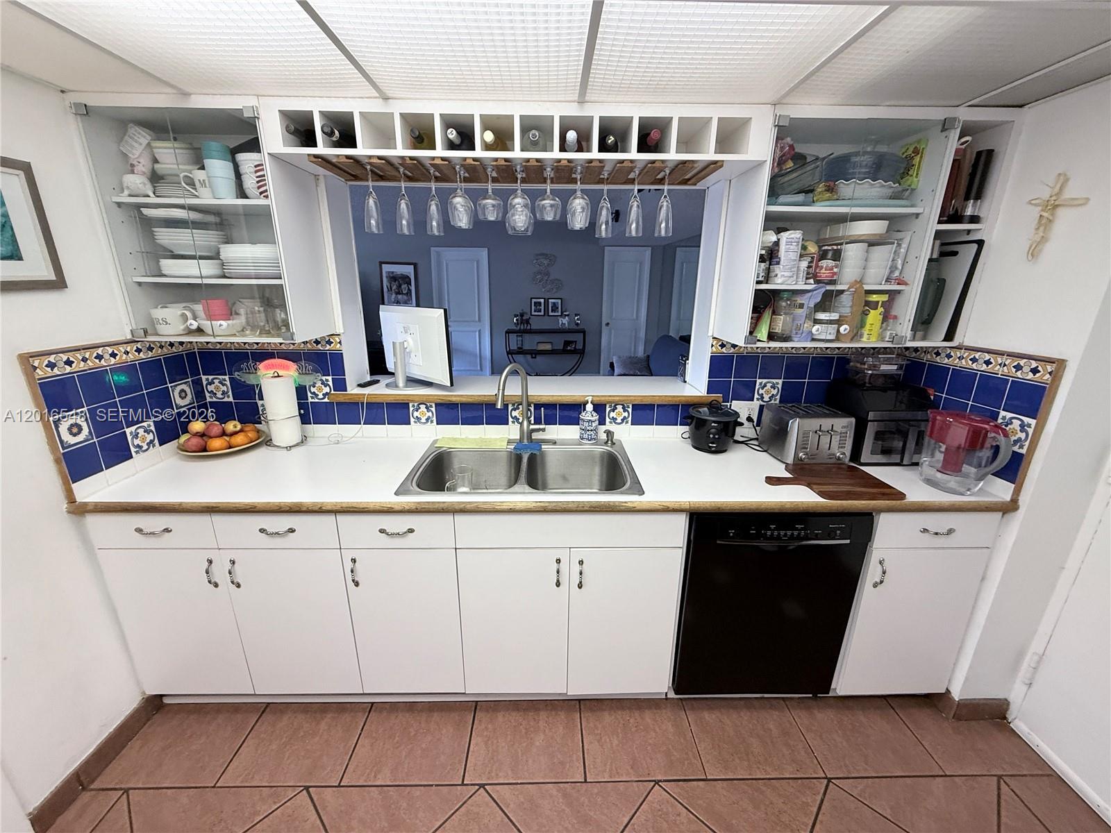 IONIAN PLAZA CONDO - Residential Lease