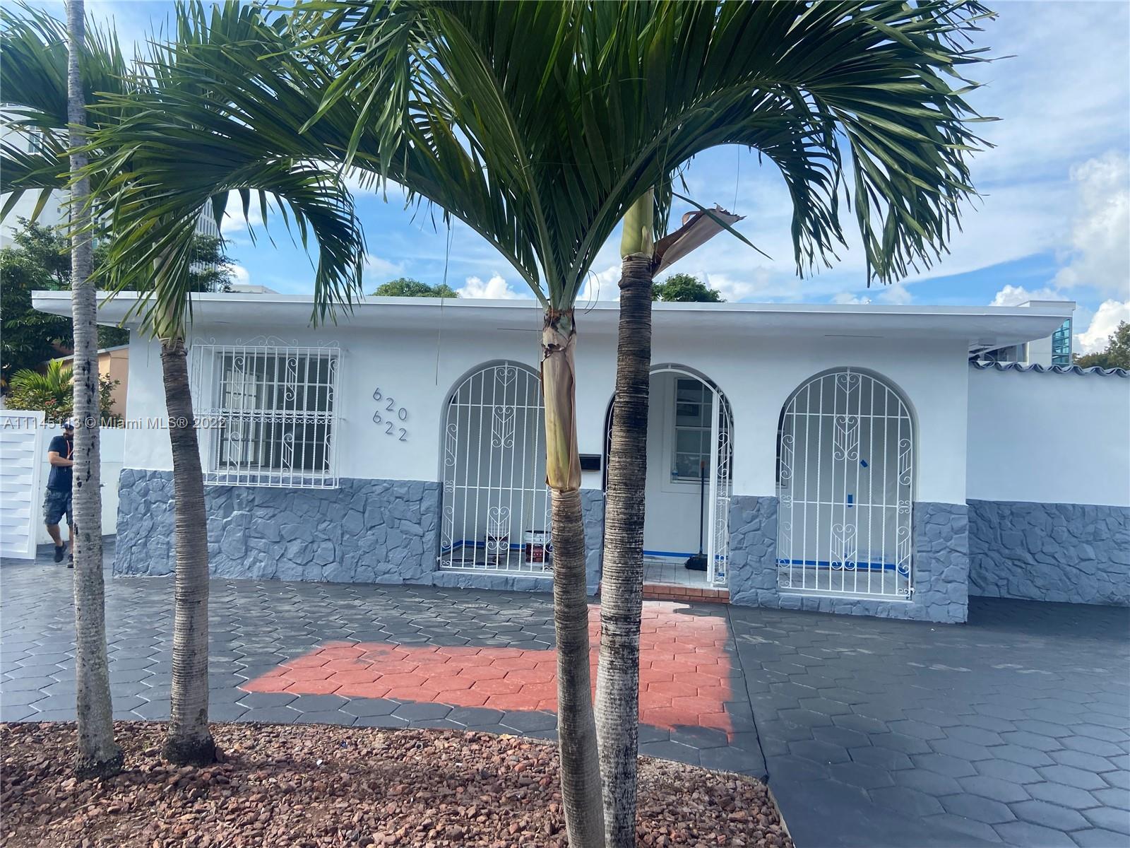 BEACON MANOR - Residential Lease