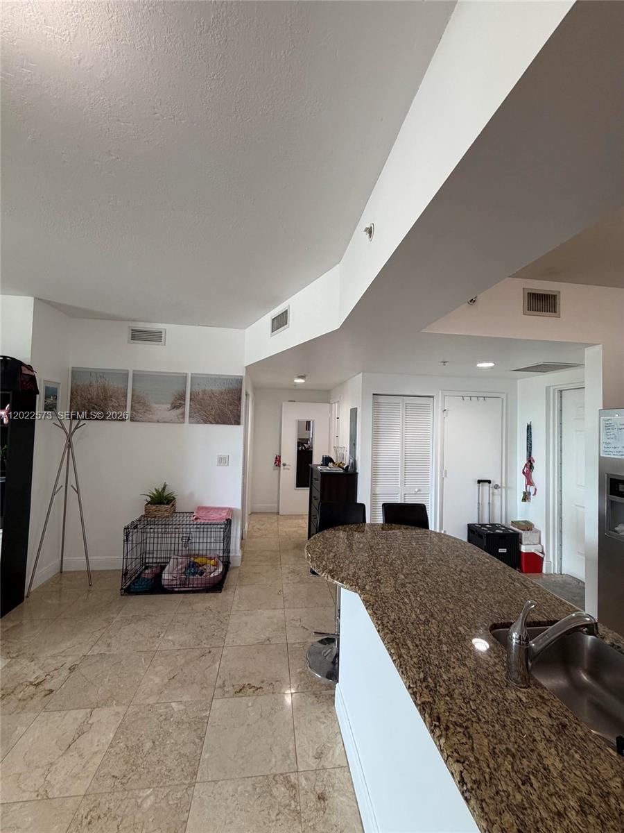 DOWNTOWN DADELAND CONDO N - Residential