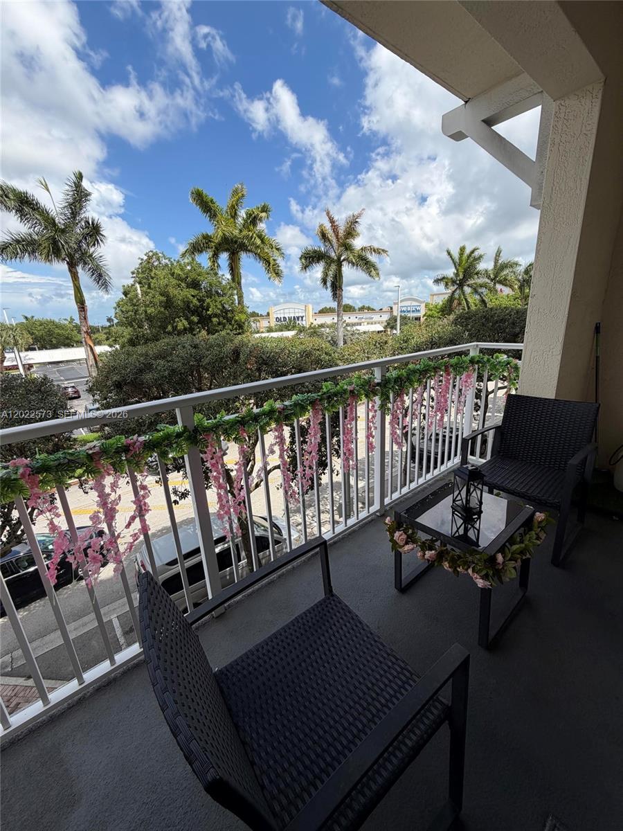 DOWNTOWN DADELAND CONDO N - Residential