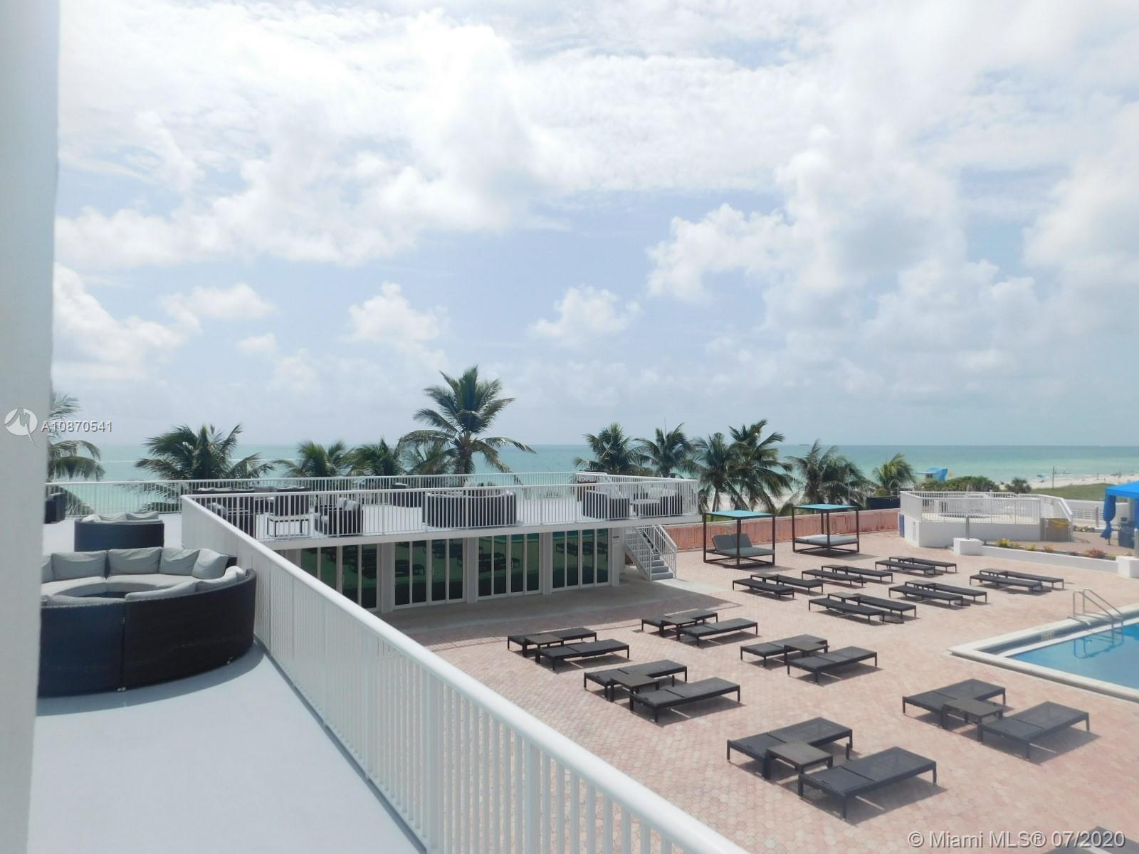 THE CARRIAGE HOUSE CONDO - Residential