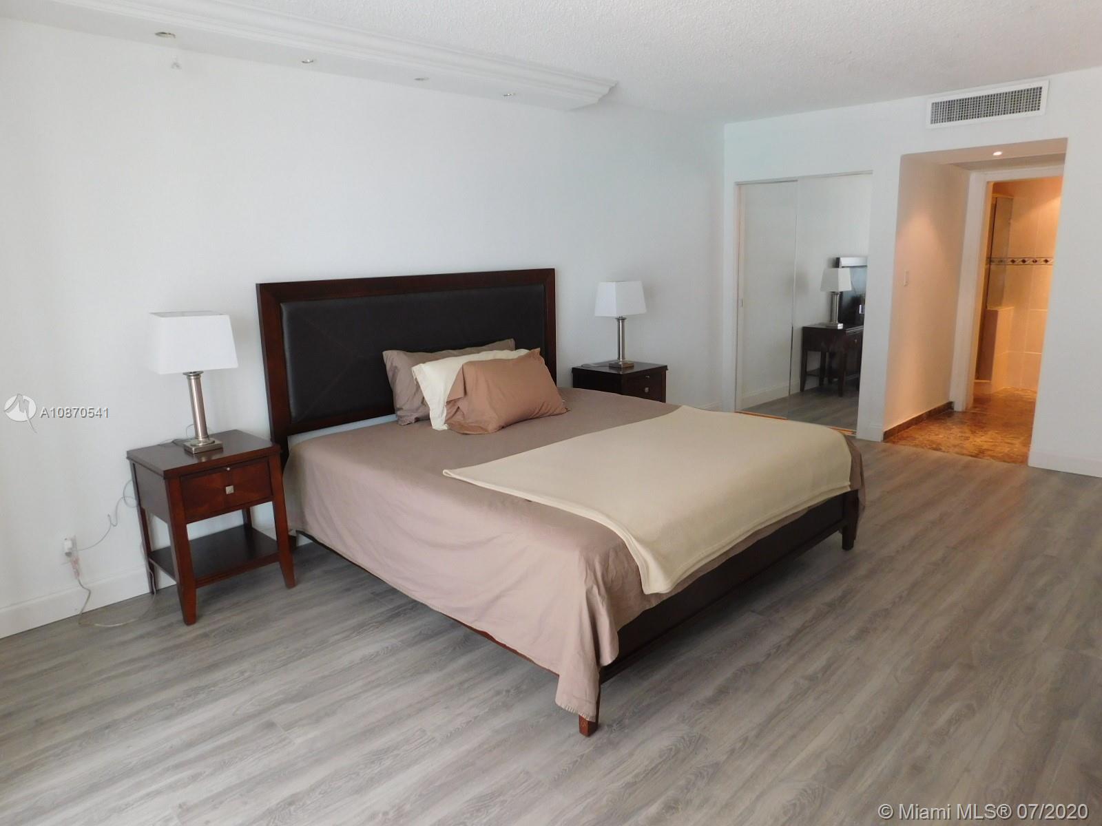 THE CARRIAGE HOUSE CONDO - Residential