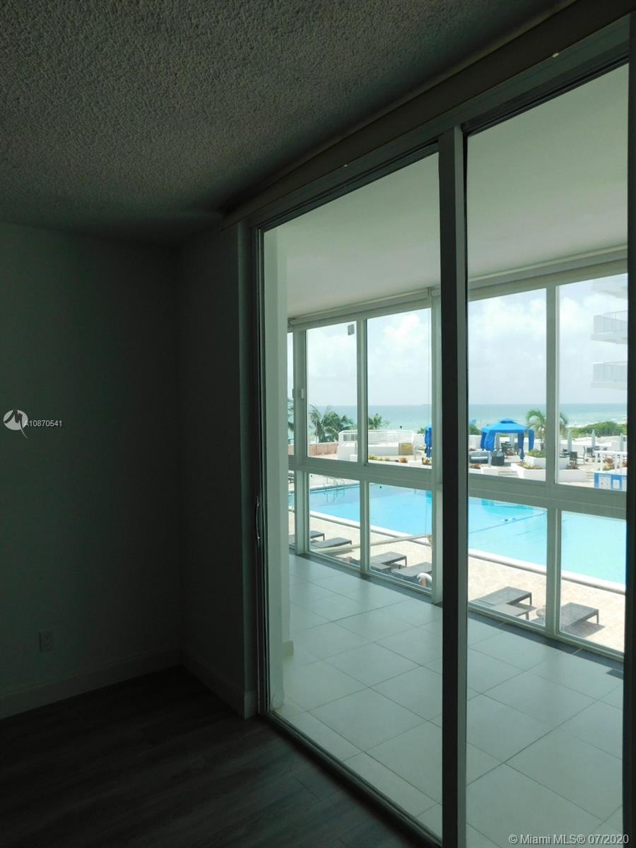 THE CARRIAGE HOUSE CONDO - Residential