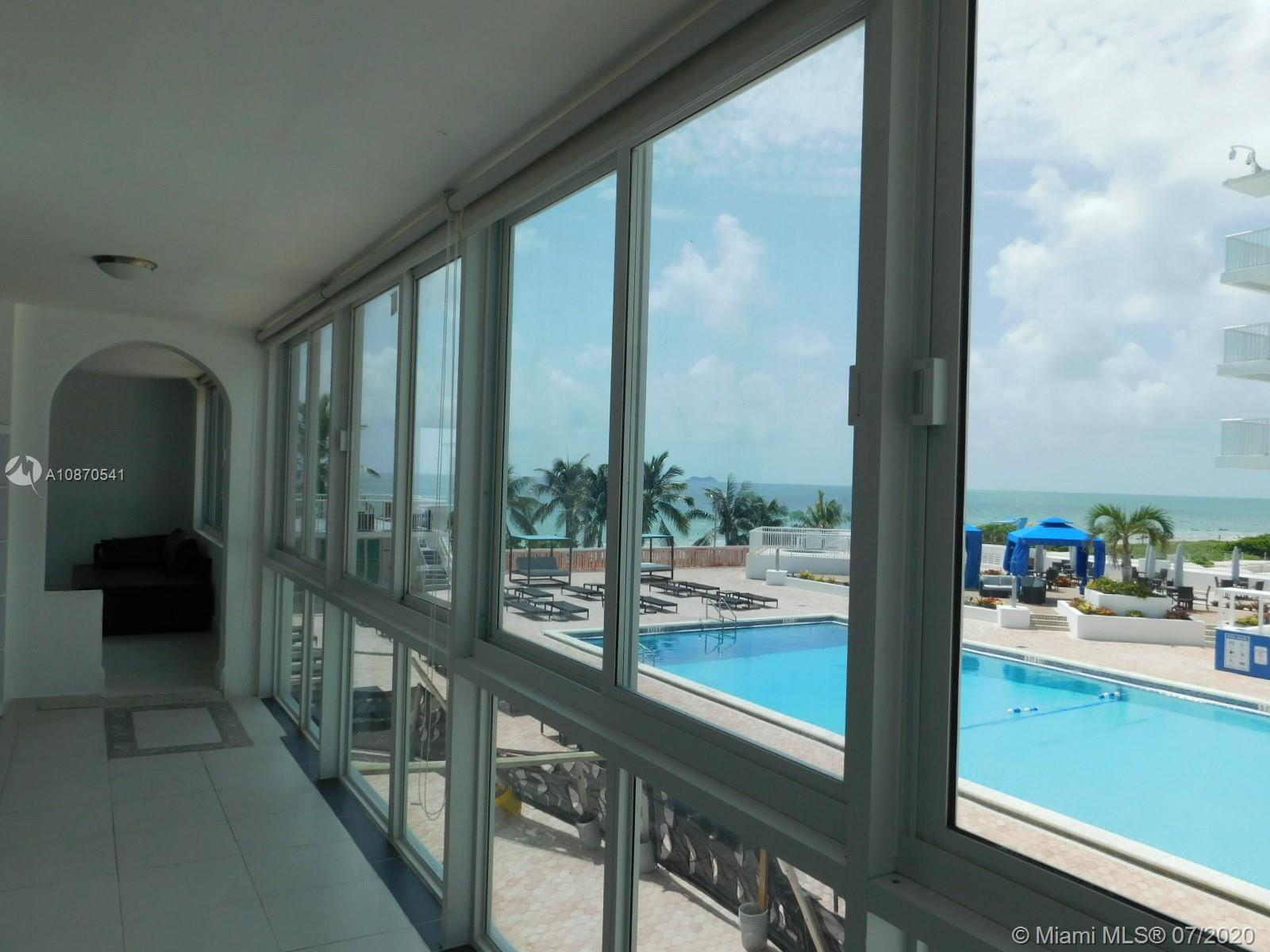 THE CARRIAGE HOUSE CONDO - Residential