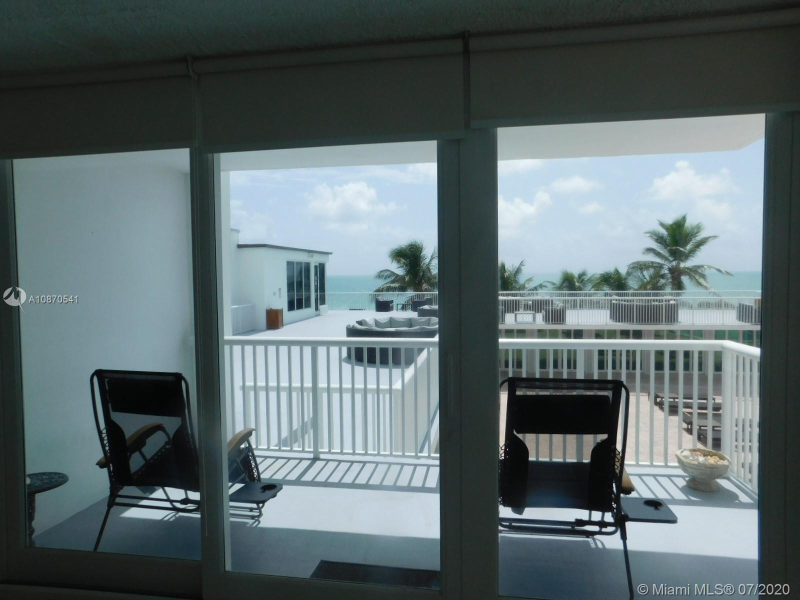 THE CARRIAGE HOUSE CONDO - Residential