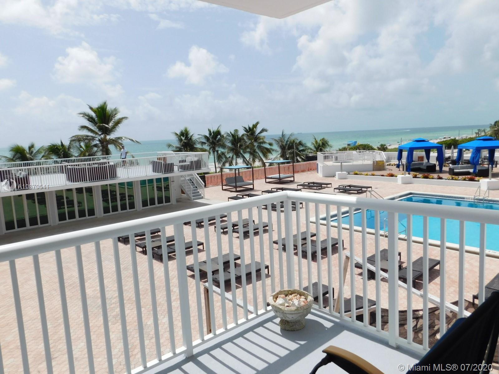 THE CARRIAGE HOUSE CONDO - Residential