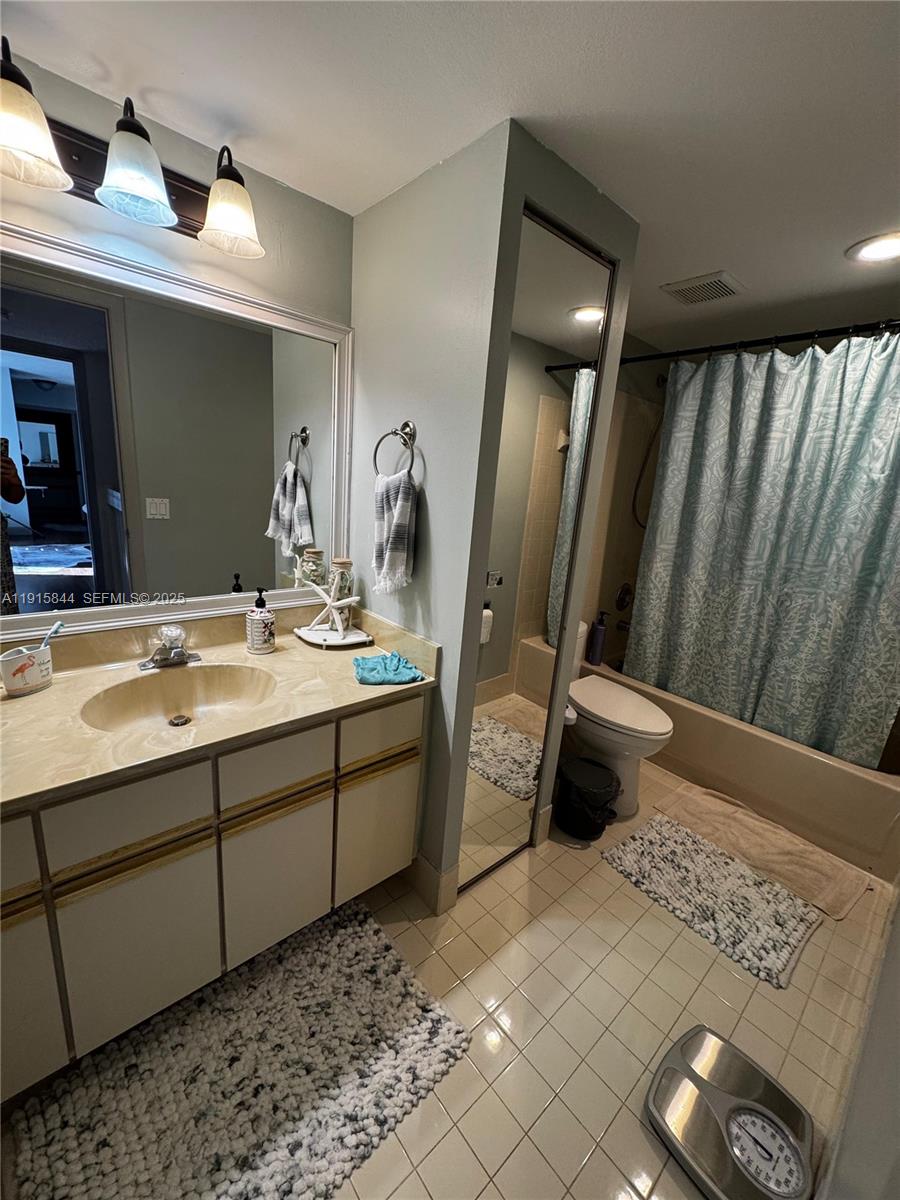 VILLAGE AT BOCA RIO PH-2 - Residential