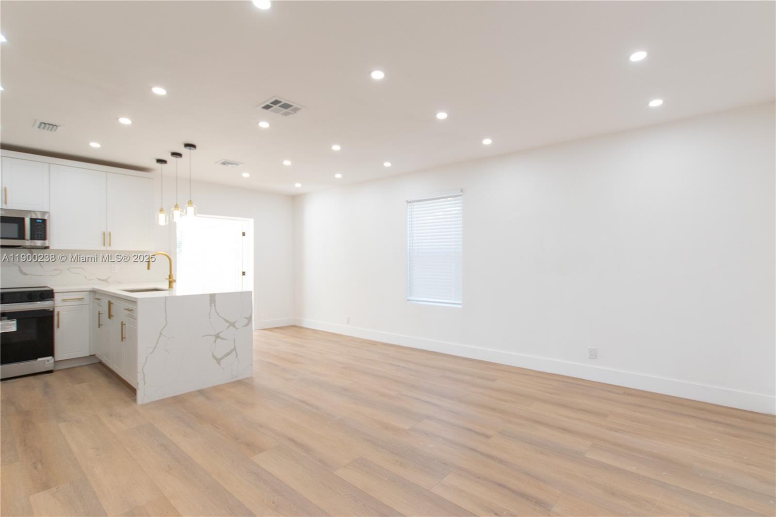 KIMBERLY VILLAGE SEC ONE - Residential