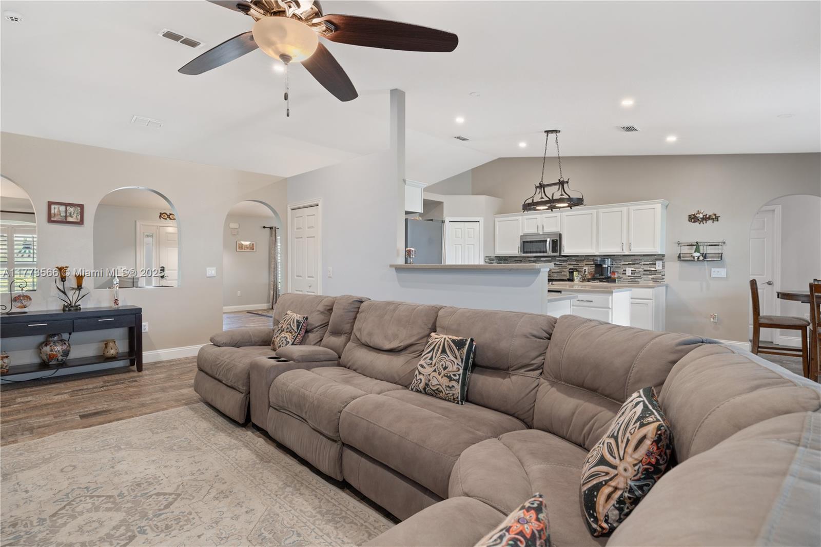ASHLEY LAKES NORTH - Residential